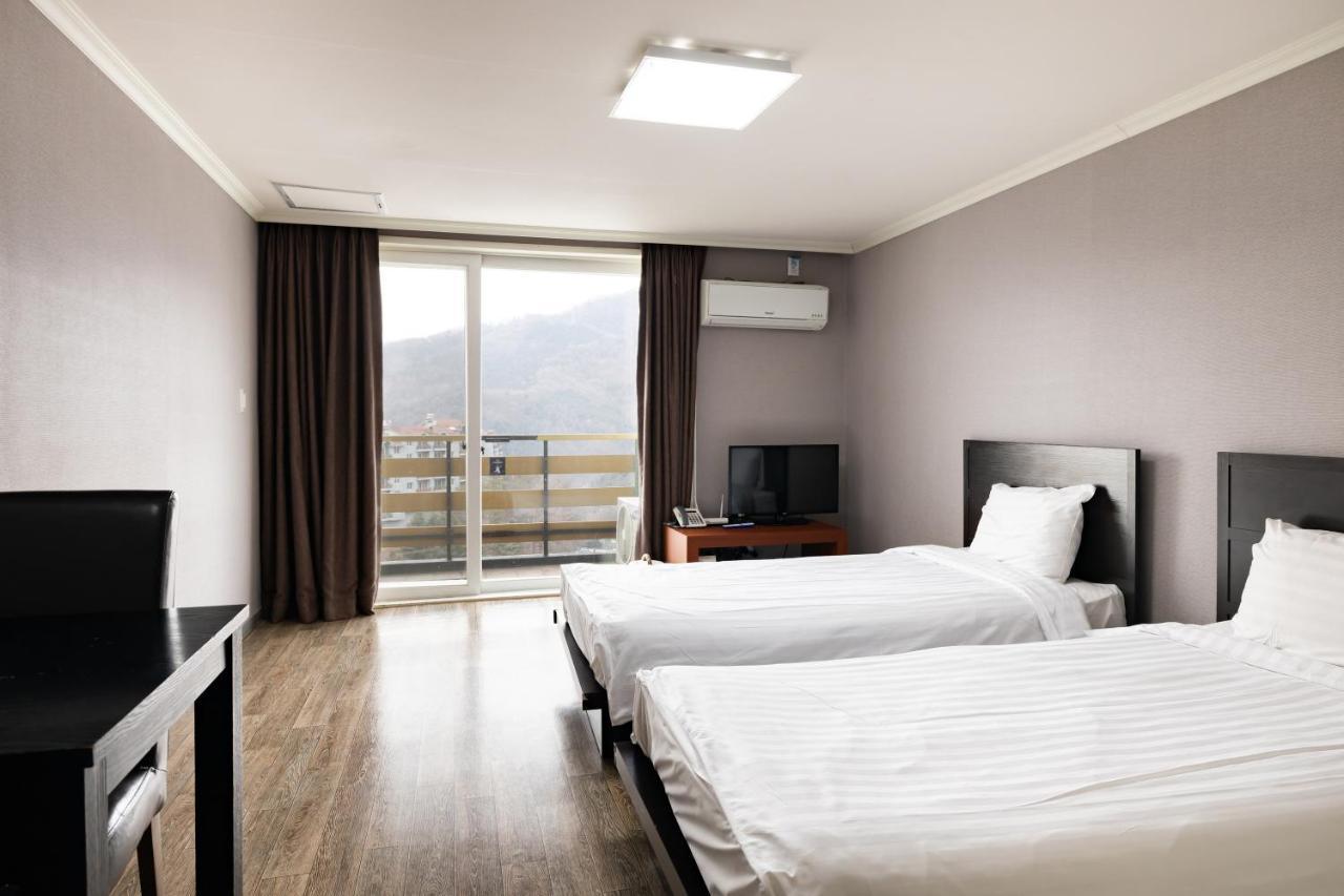 Hotel Bears Town Pocheon Exterior foto